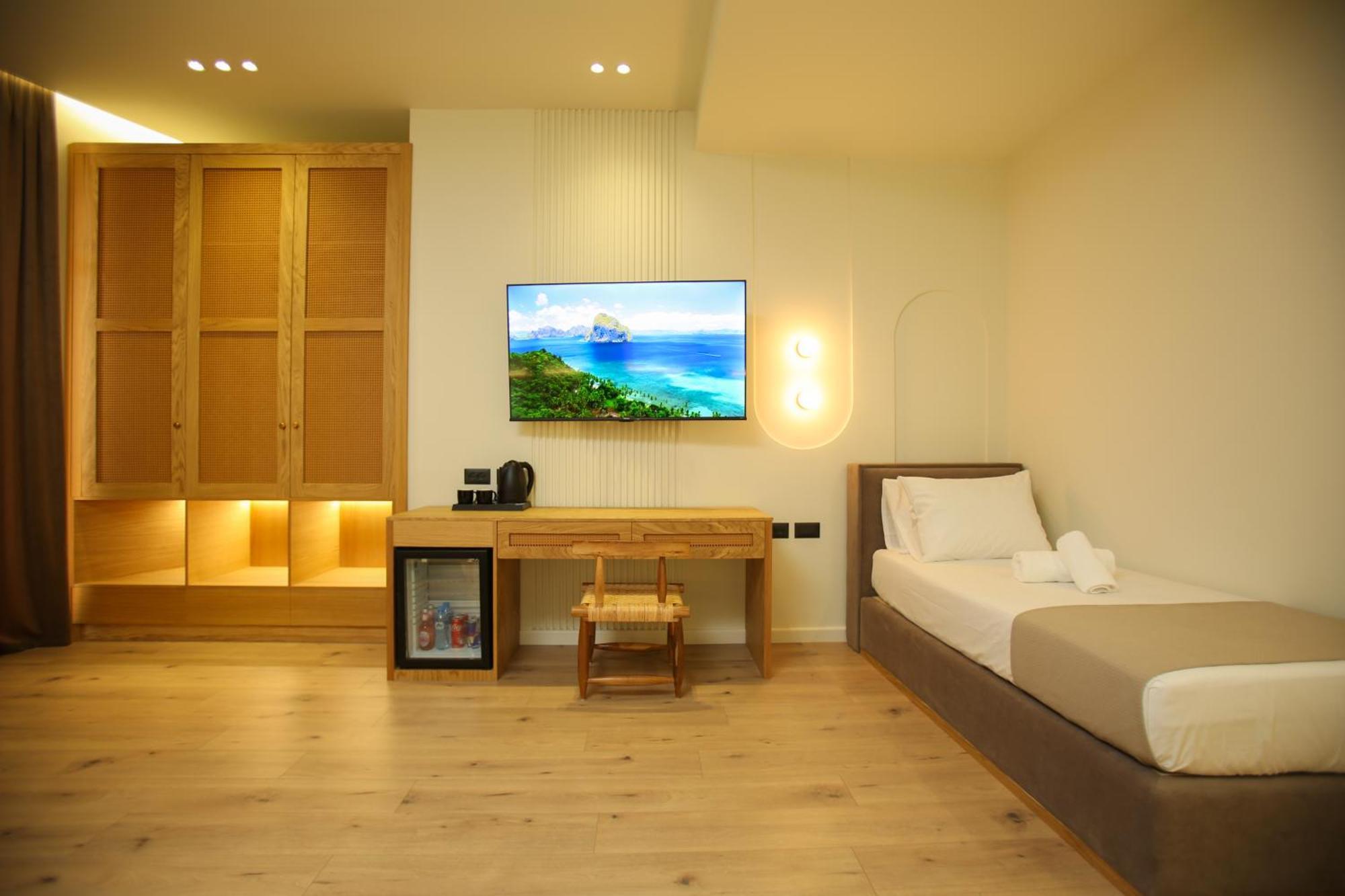 Hotel Brooklyn Vlore Ngoại thất bức ảnh