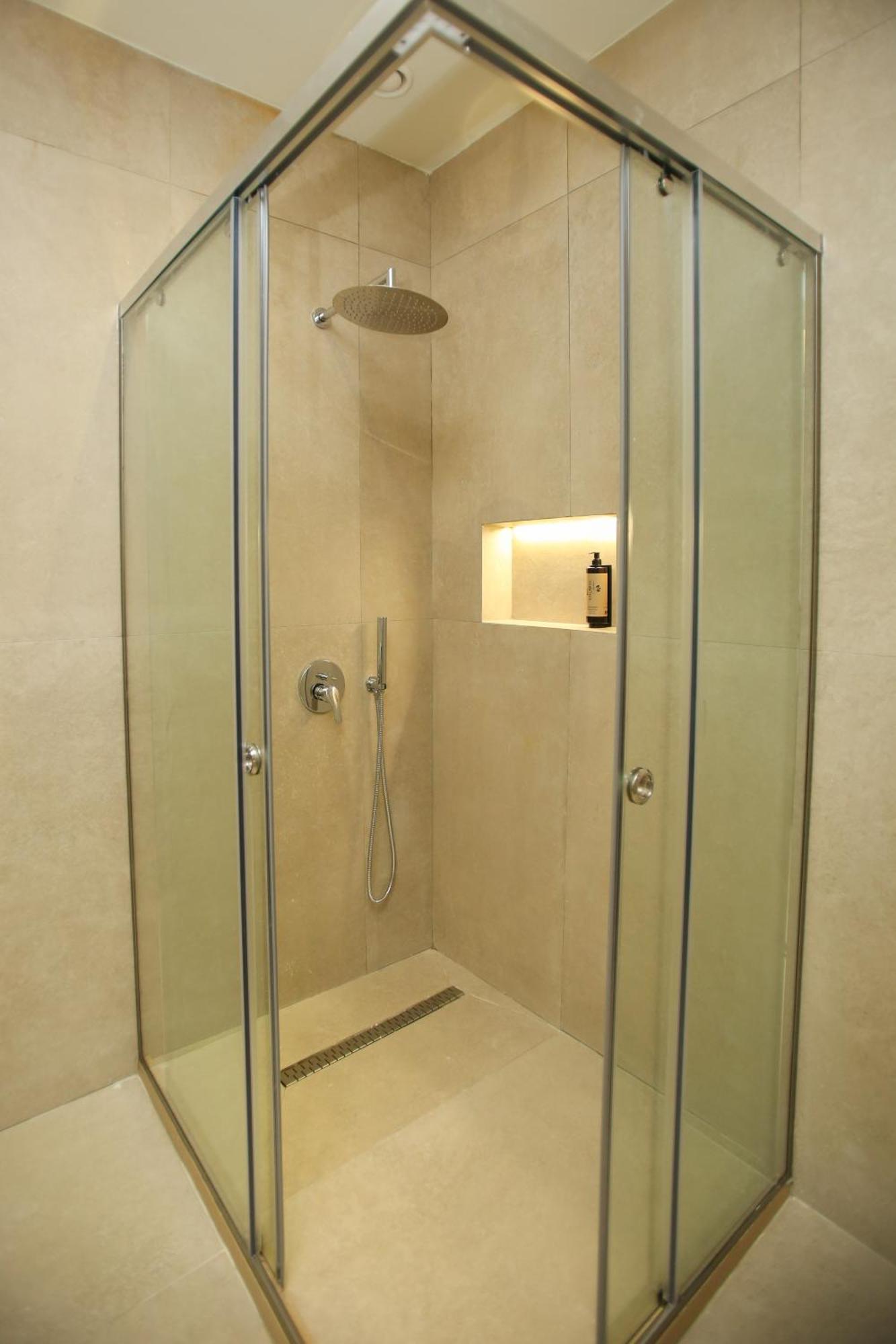 Hotel Brooklyn Vlore Ngoại thất bức ảnh