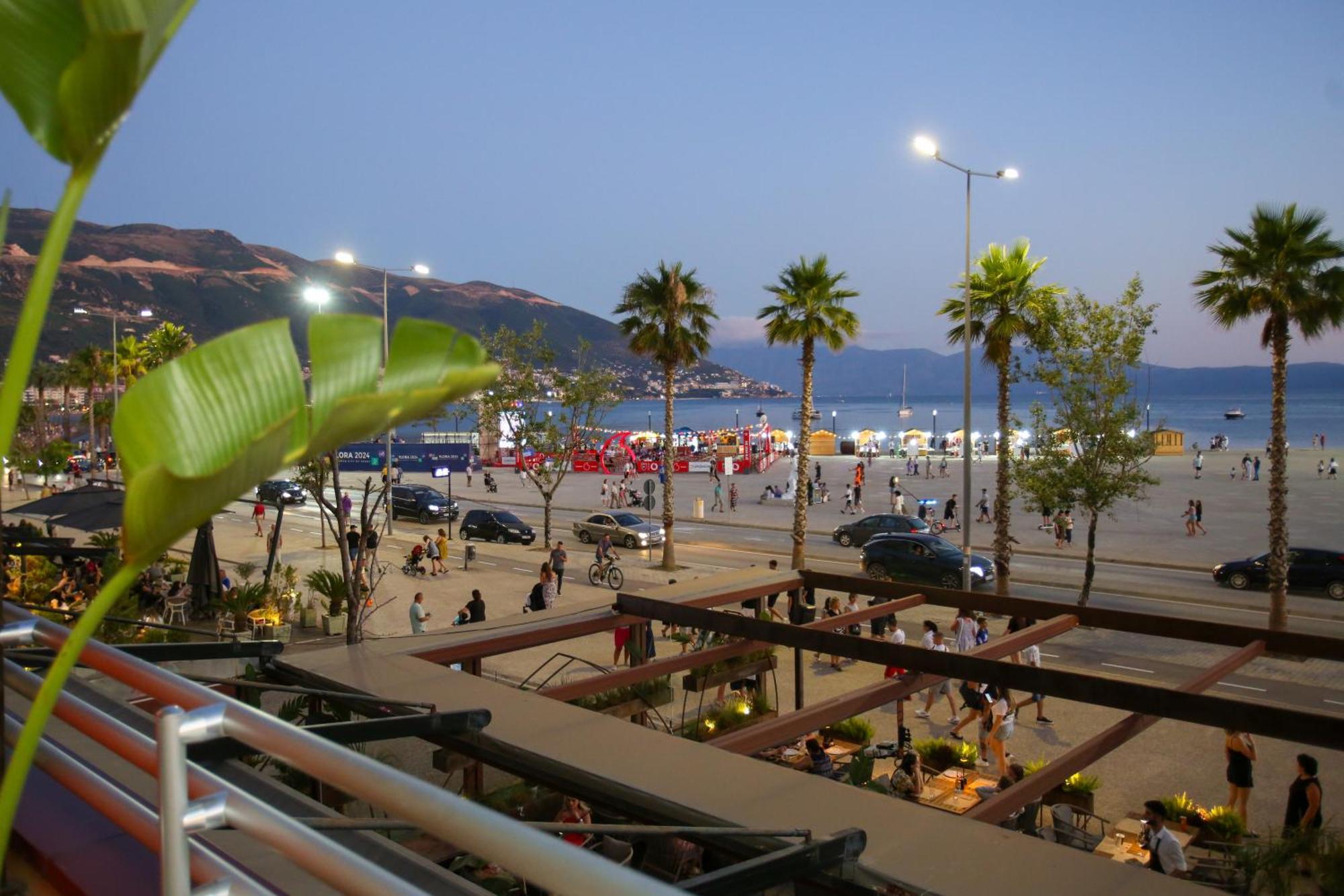Hotel Brooklyn Vlore Ngoại thất bức ảnh